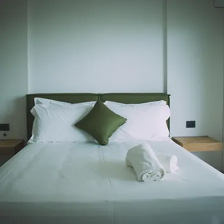 Sunset تْشيفالو