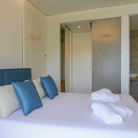 Sunset تْشيفالو