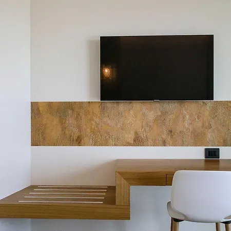 Sunset تْشيفالو