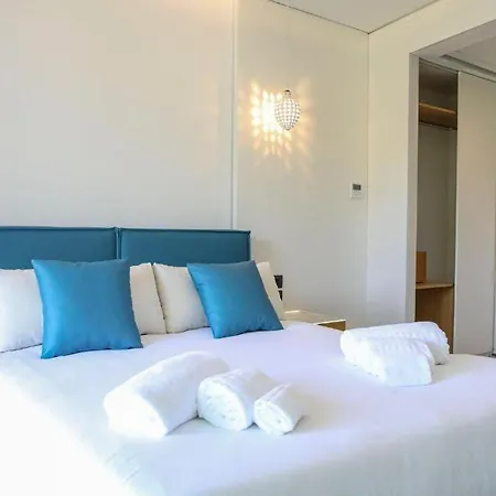 Sunset فندق تْشيفالو