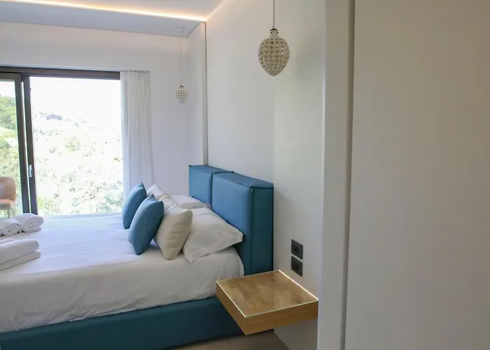 Sunset מלון צ'פאלו