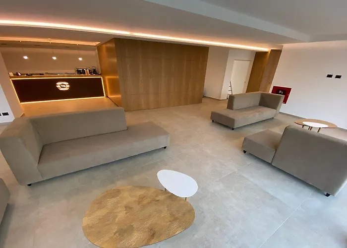 Sunset 酒店 切法卢