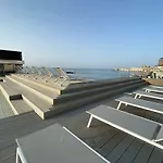 فندق Sunset تْشيفالو