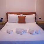 Sunset 4* تْشيفالو