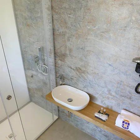 酒店 Sunset 切法卢