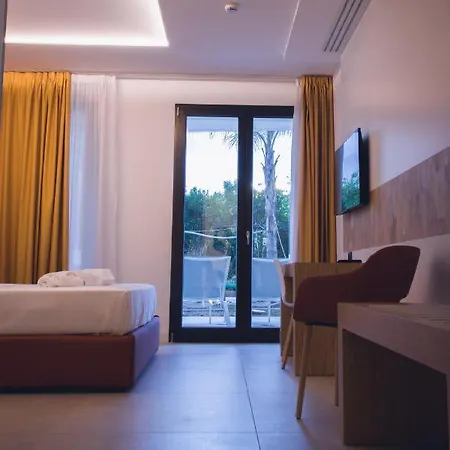 Hotel Sunset 4*