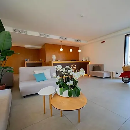 Sunset Hotel 4*